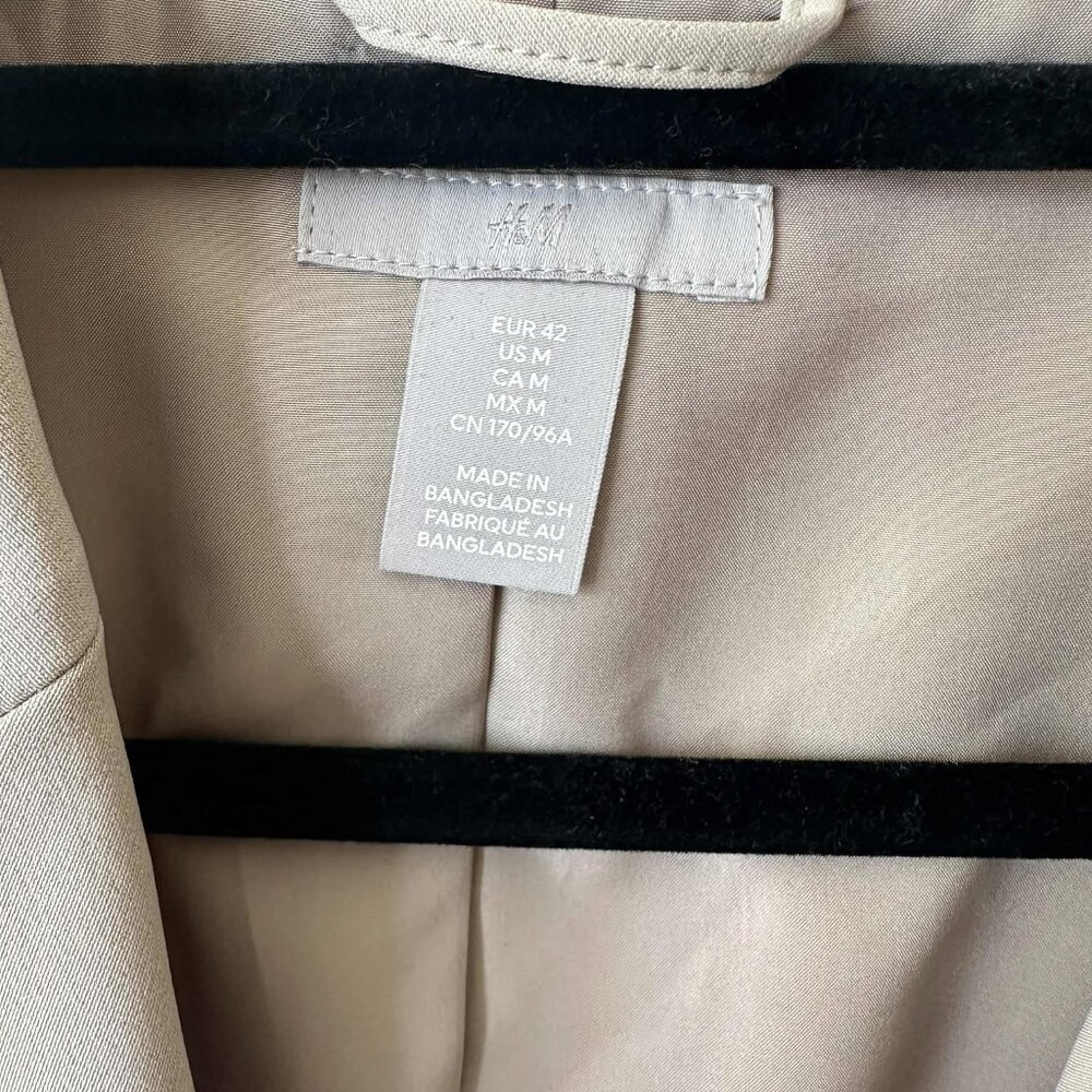 Blazer - Picture 3 of 3
